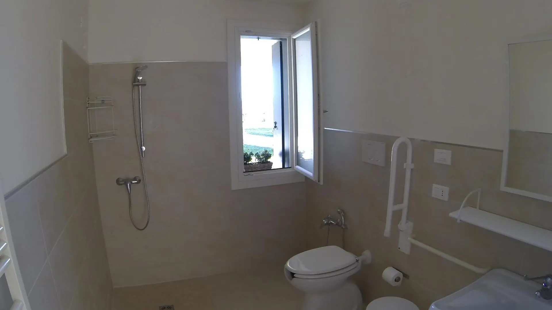度假居 Agriturismo Altrove 圣米凯莱亚尔塔利亚门托